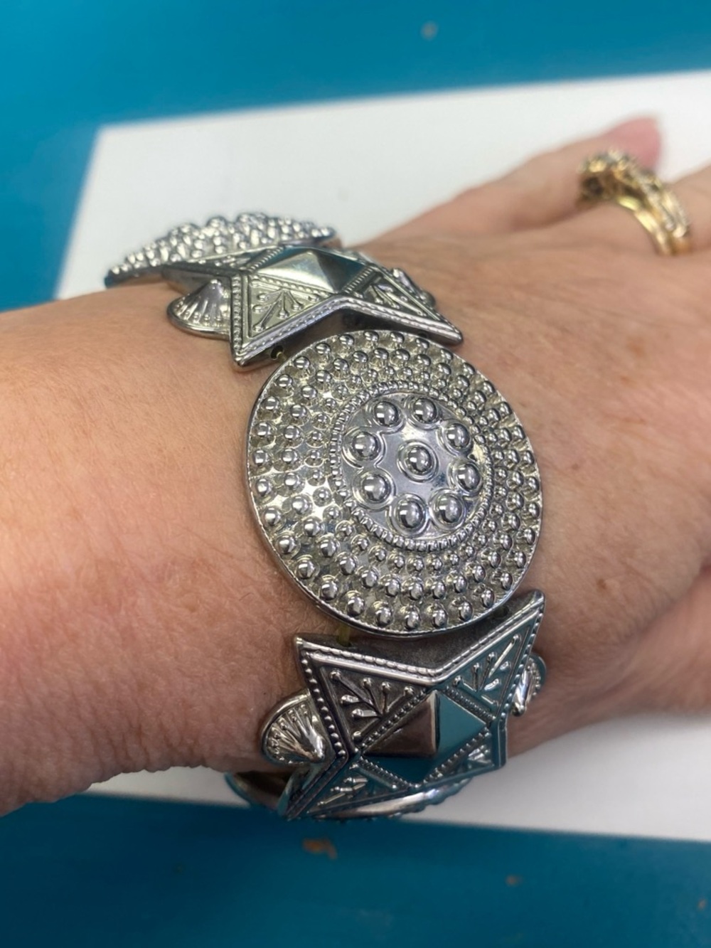 Silver-Tone Concho Stretch Bracelet
